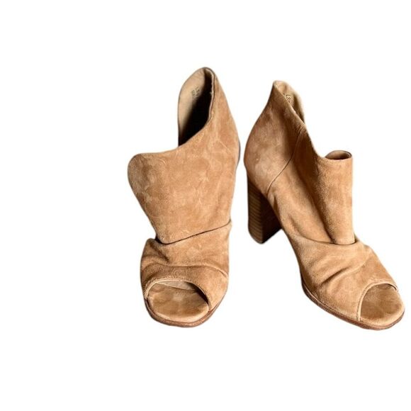 42 Gold Tan Suede Peep Toe Loyalty Bootie Size 6.5 - Picture 3 of 7